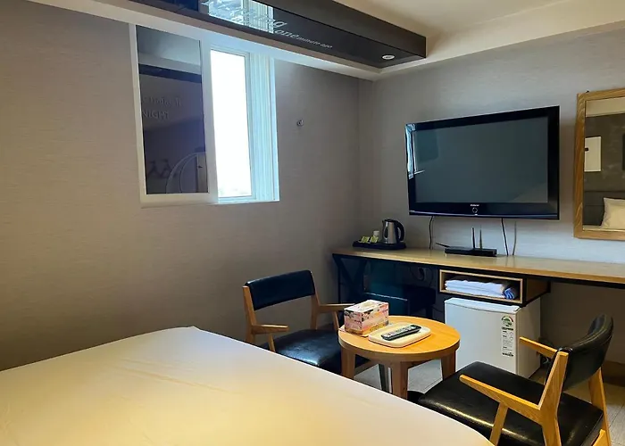 Marr Motel *