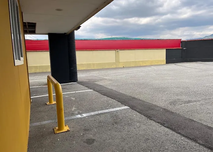 Marr Motel